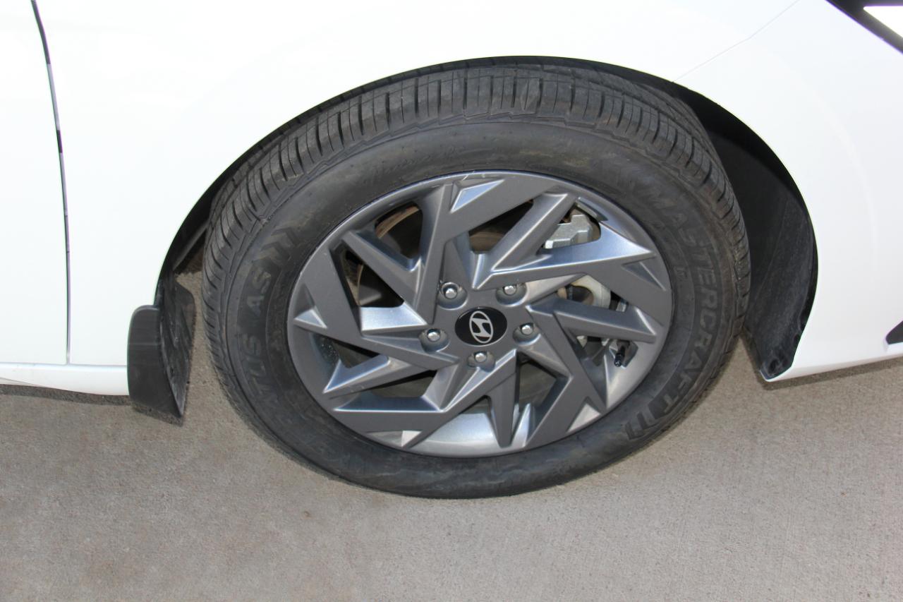 Hyundai Elantra SEL 2024
