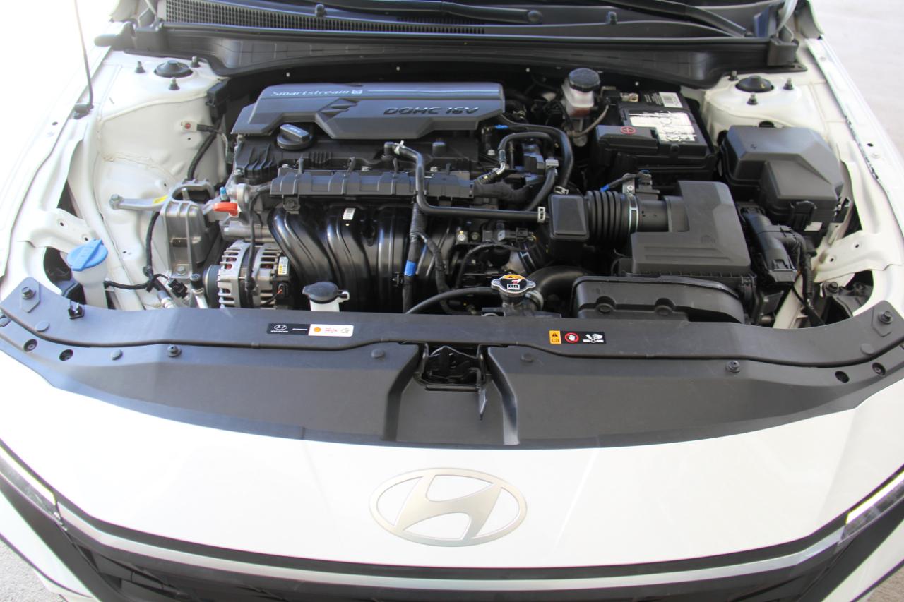 Hyundai Elantra SEL 2024