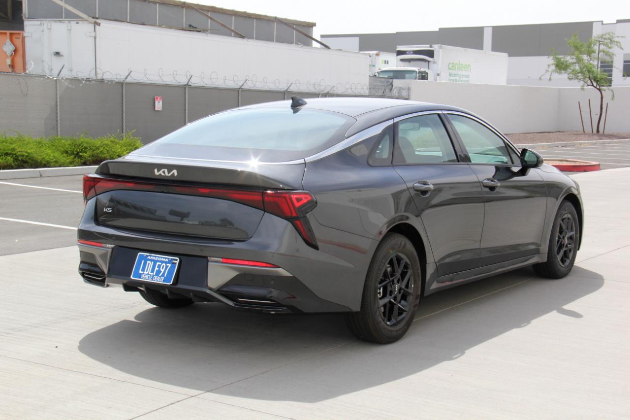 Kia K5 LXS 2026