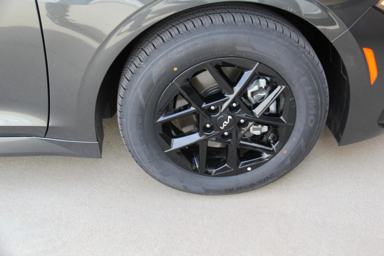 Kia K5 LXS 2026