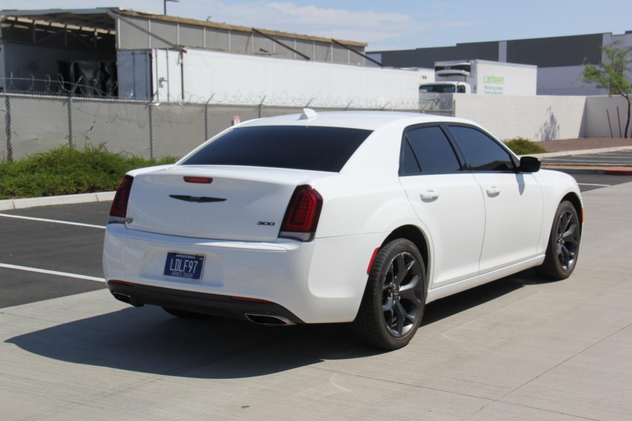 Chrysler 300 Touring 2023
