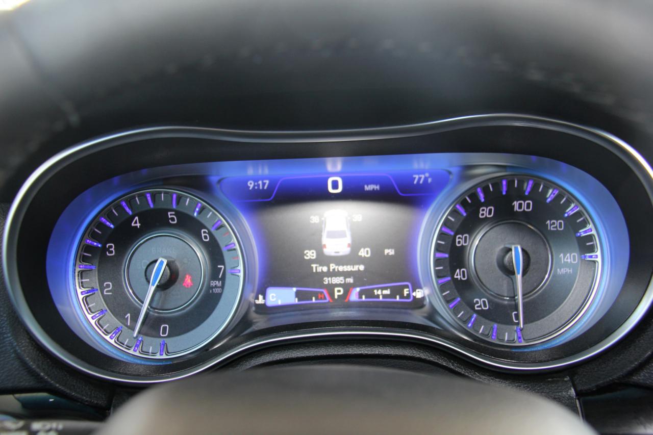 Chrysler 300 Touring 2023