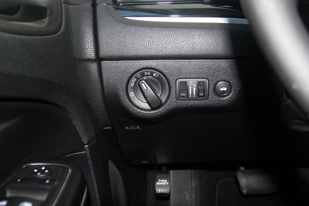 Chrysler 300 Touring 2023