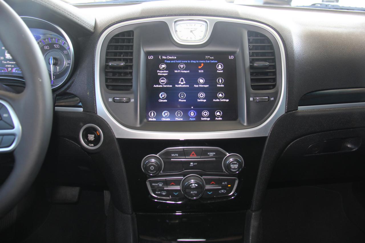 Chrysler 300 Touring 2023