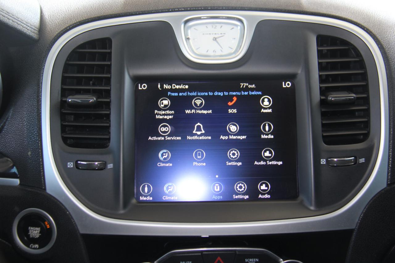 Chrysler 300 Touring 2023