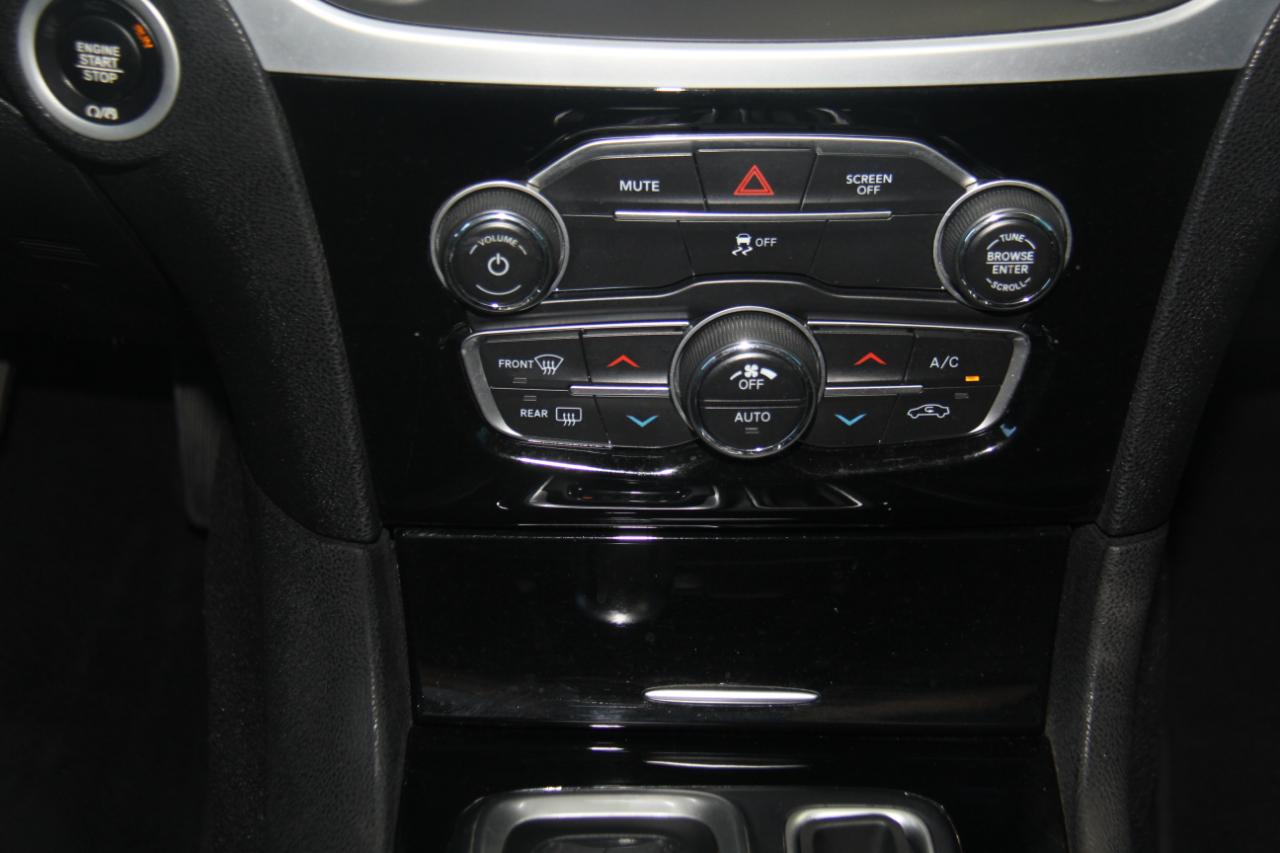 Chrysler 300 Touring 2023