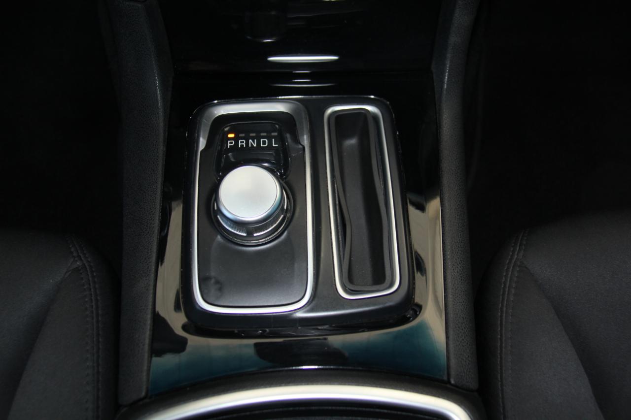 Chrysler 300 Touring 2023