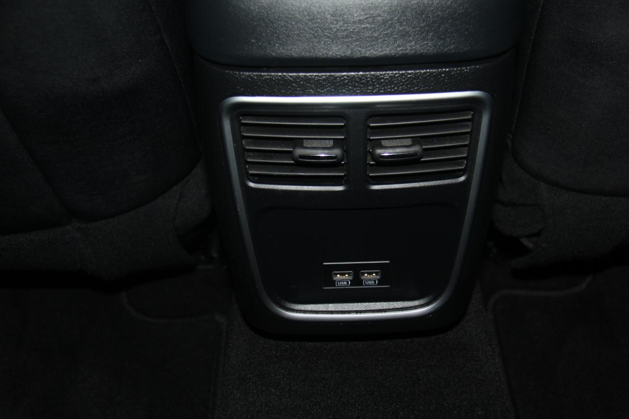 Chrysler 300 Touring 2023