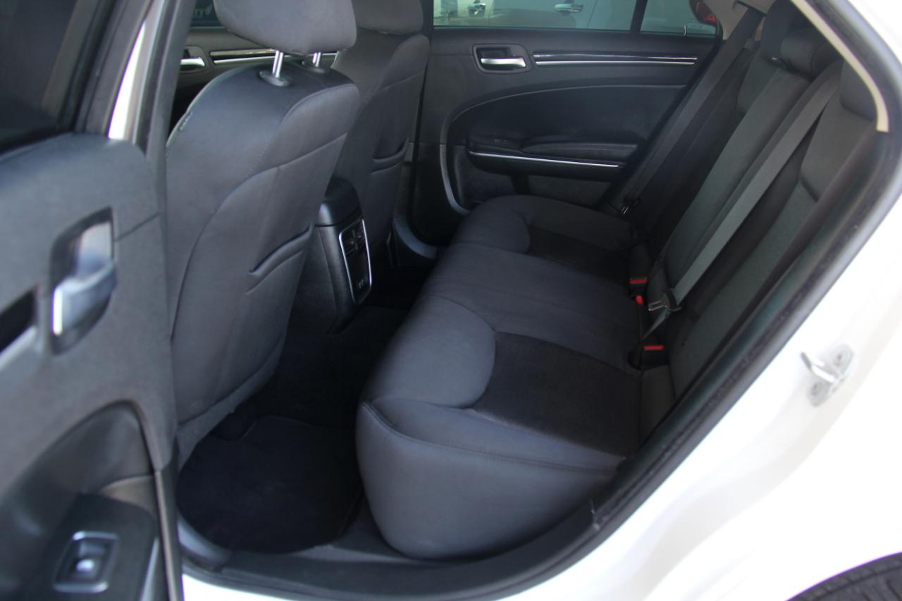 Chrysler 300 Touring 2023