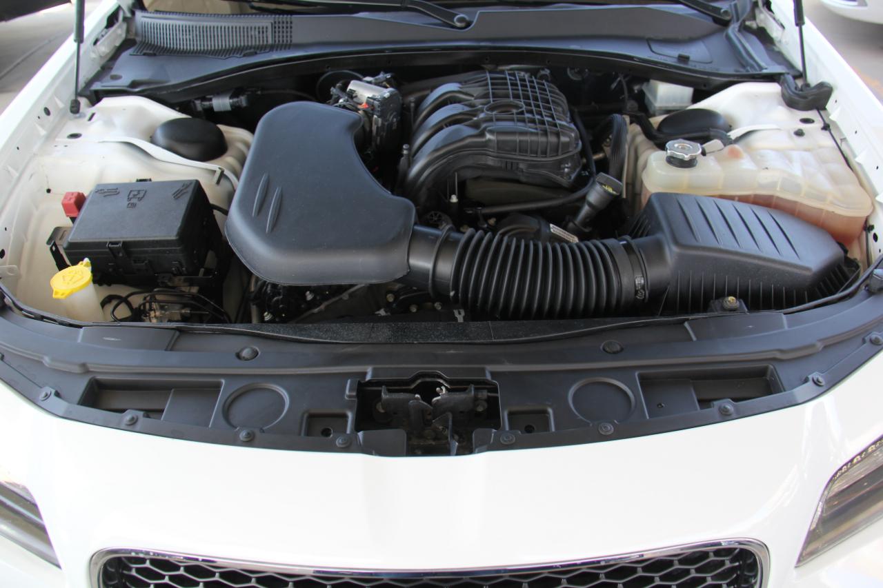 Chrysler 300 Touring 2023