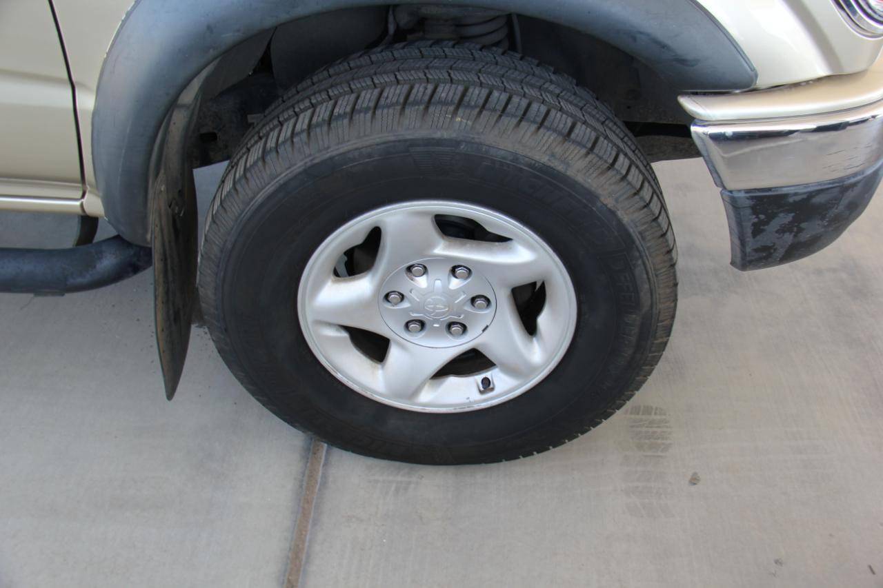 Toyota Tacoma PreRunner Double Cab V6 2WD 2003