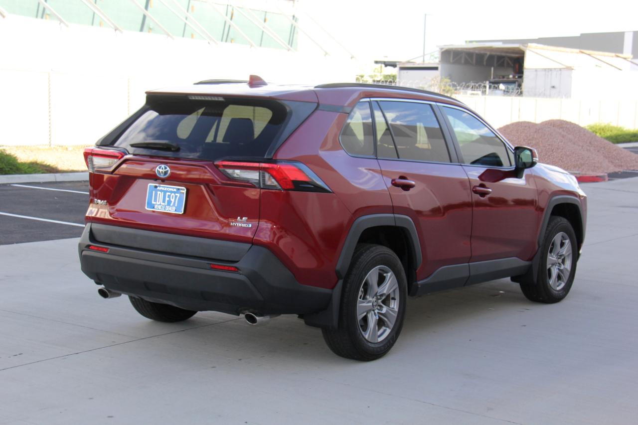 Toyota RAV4 XLE 2025