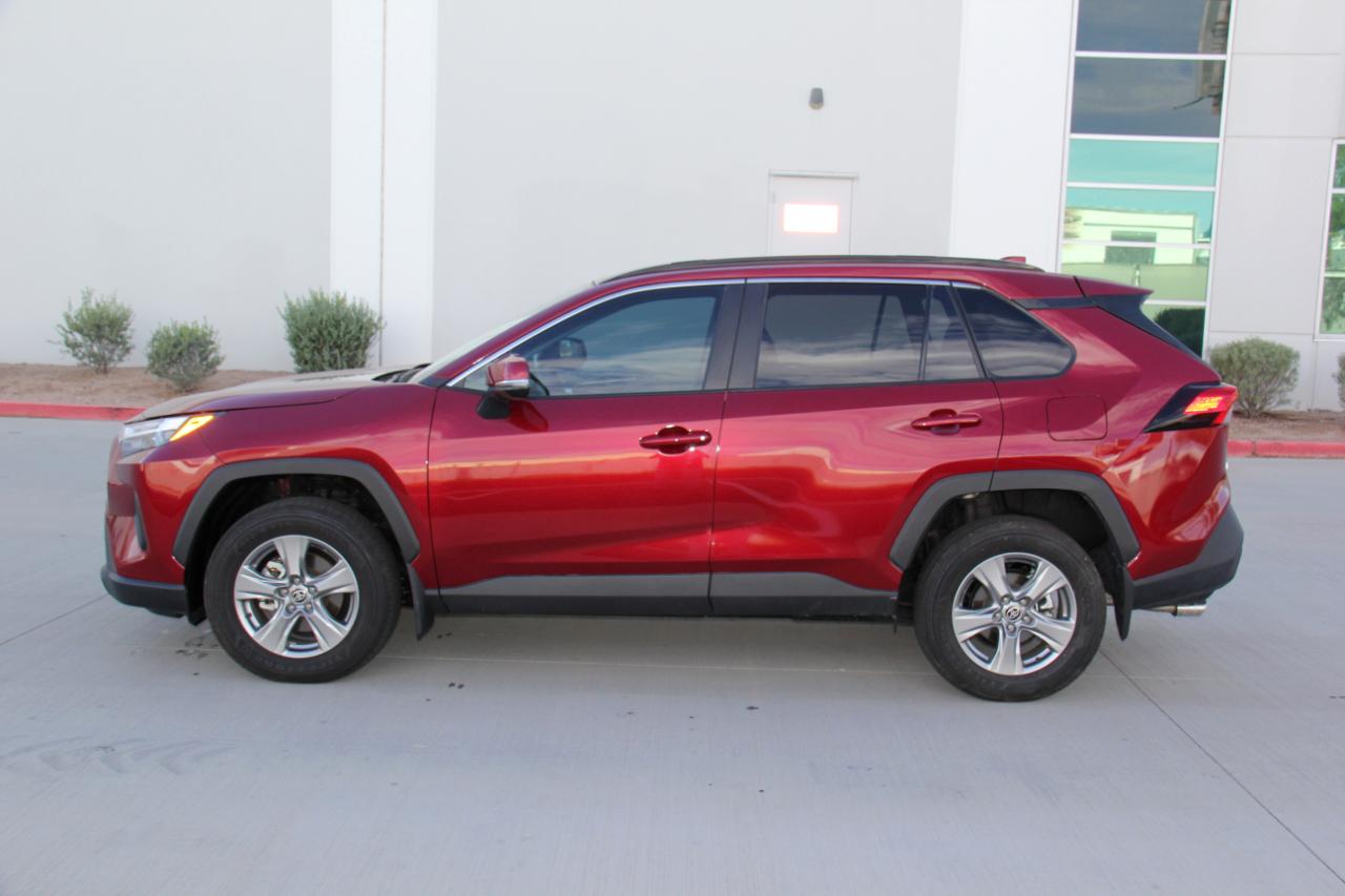 Toyota RAV4 XLE 2025