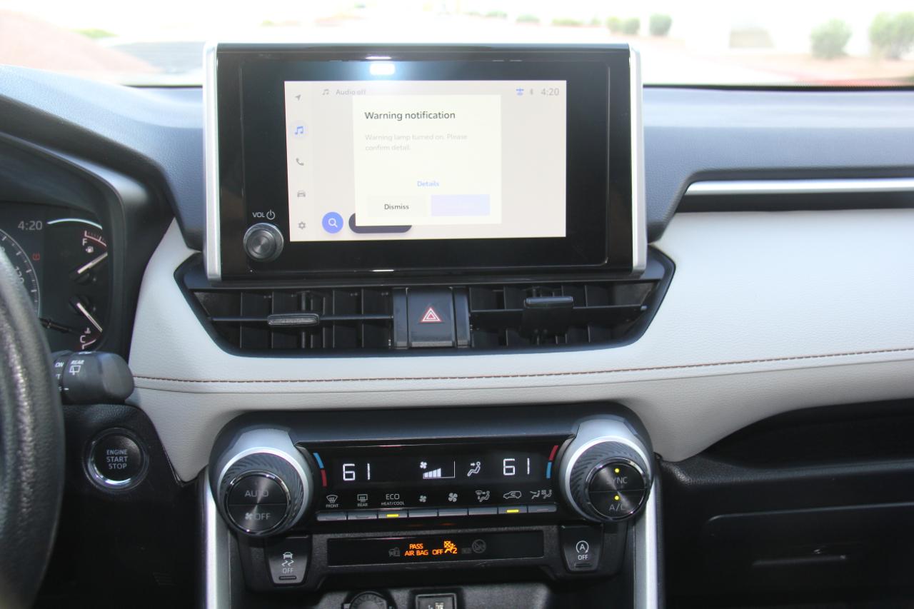 Toyota RAV4 XLE 2025