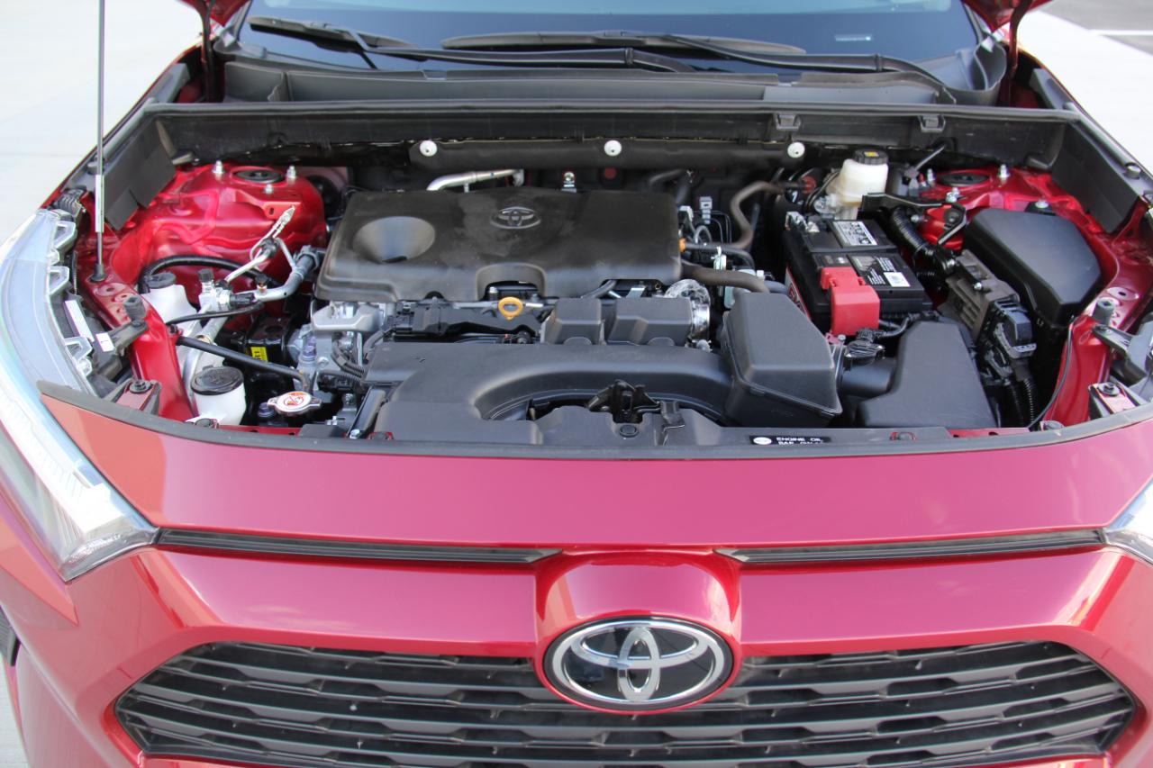 Toyota RAV4 XLE 2025