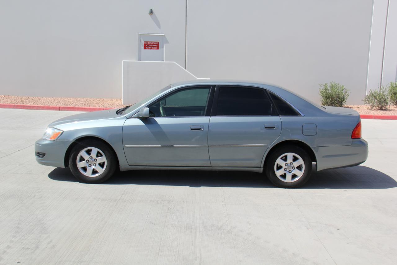 Toyota Avalon XL 2000