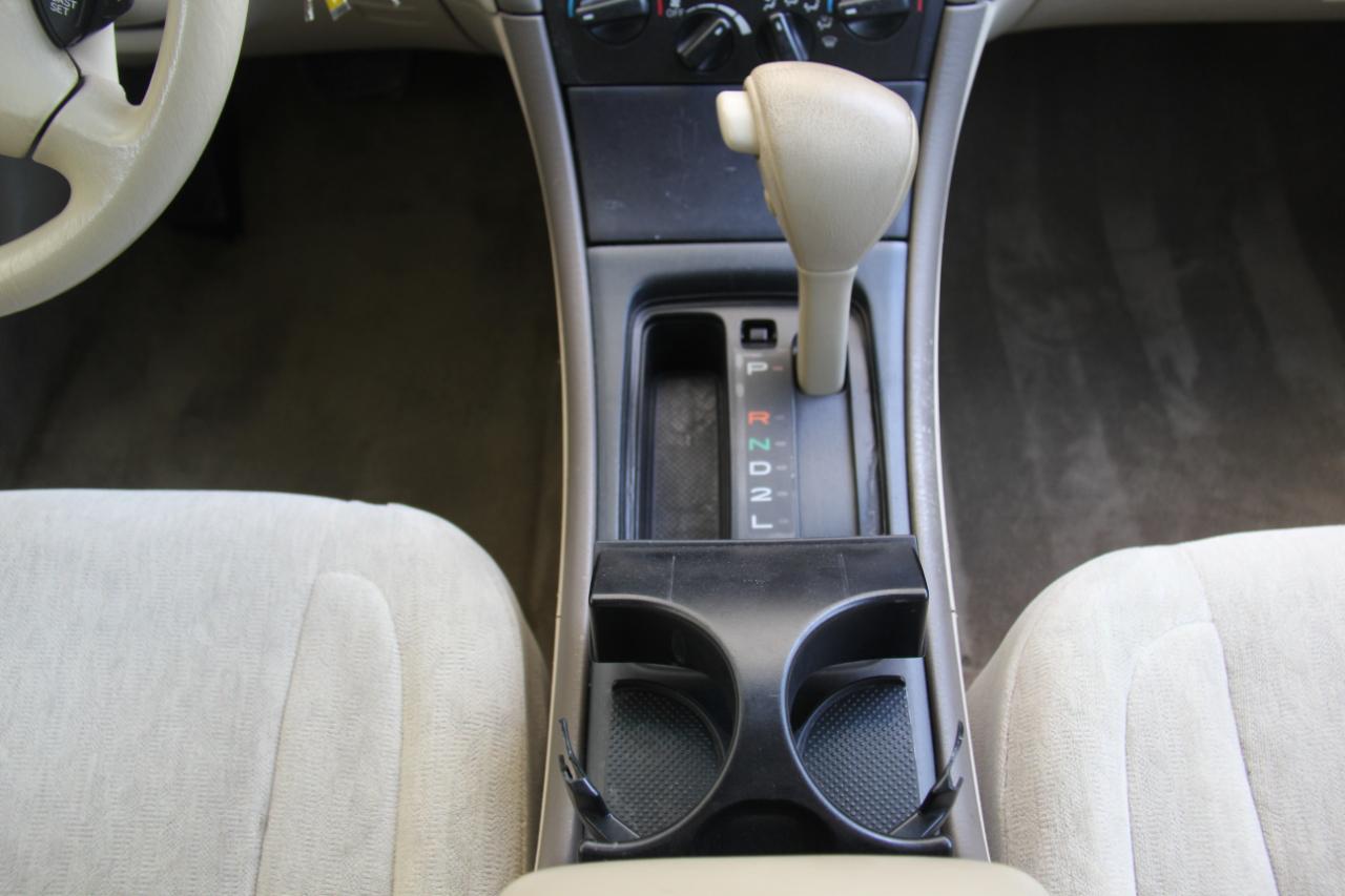 Toyota Avalon XL 2000