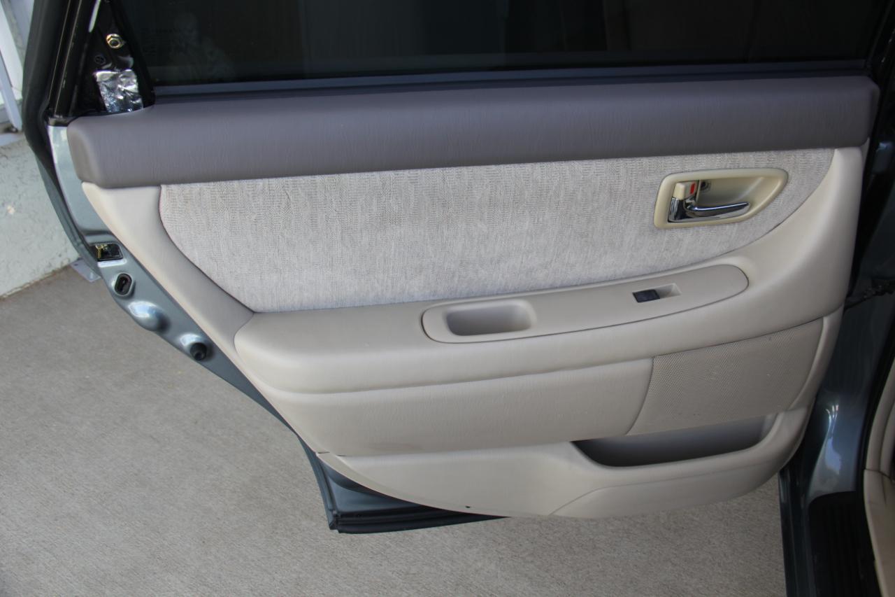 Toyota Avalon XL 2000