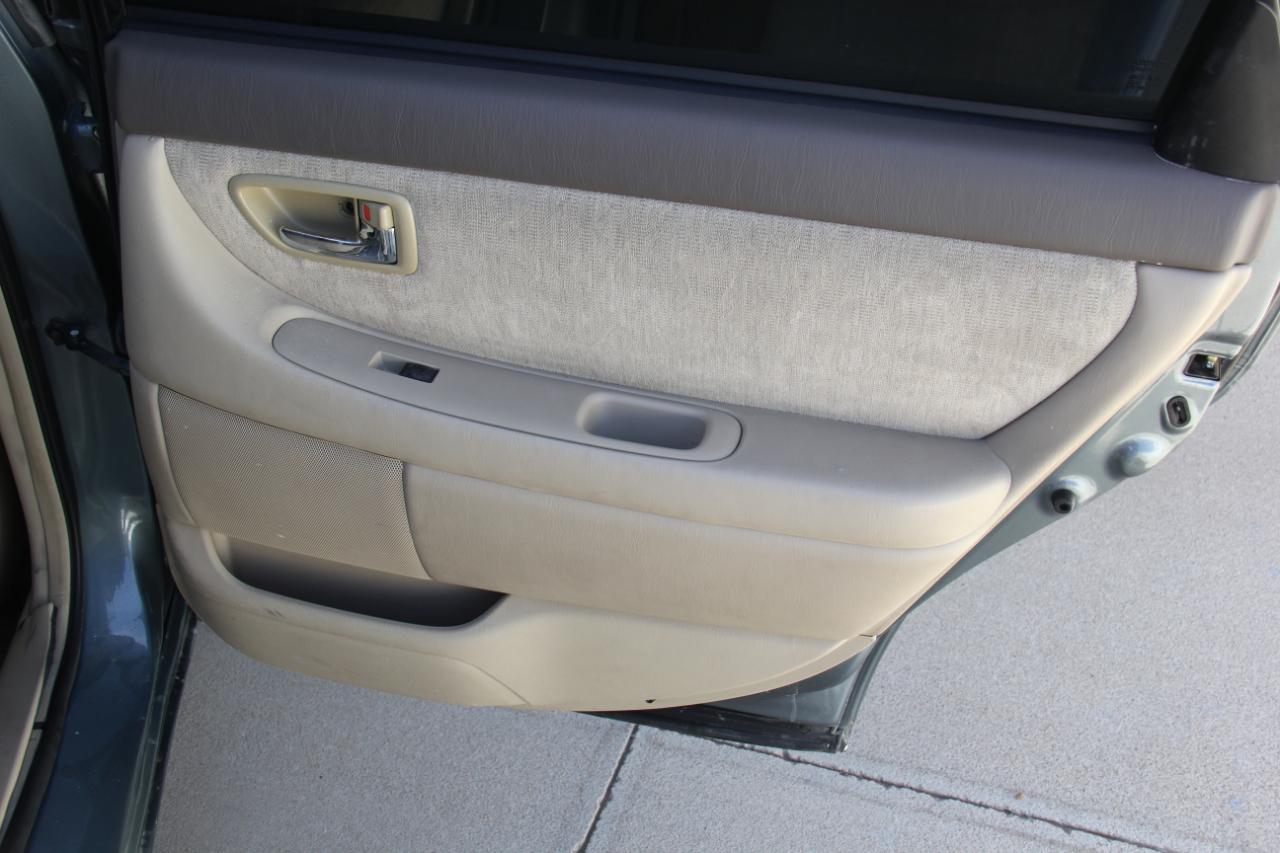 Toyota Avalon XL 2000