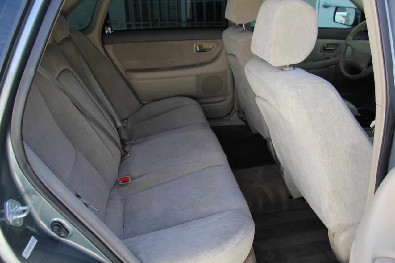 Toyota Avalon XL 2000