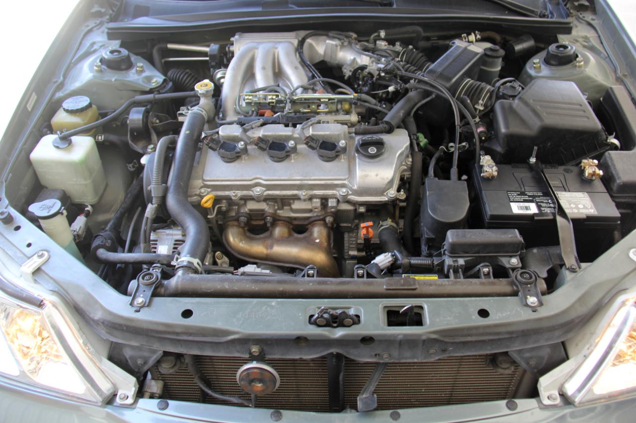 Toyota Avalon XL 2000