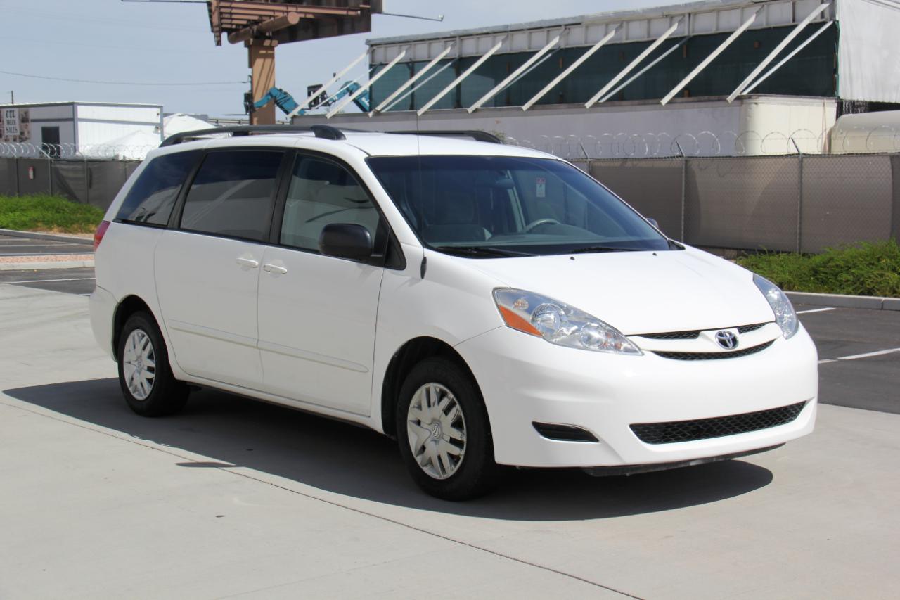 Toyota Sienna CE FWD 7-Passenger 2007