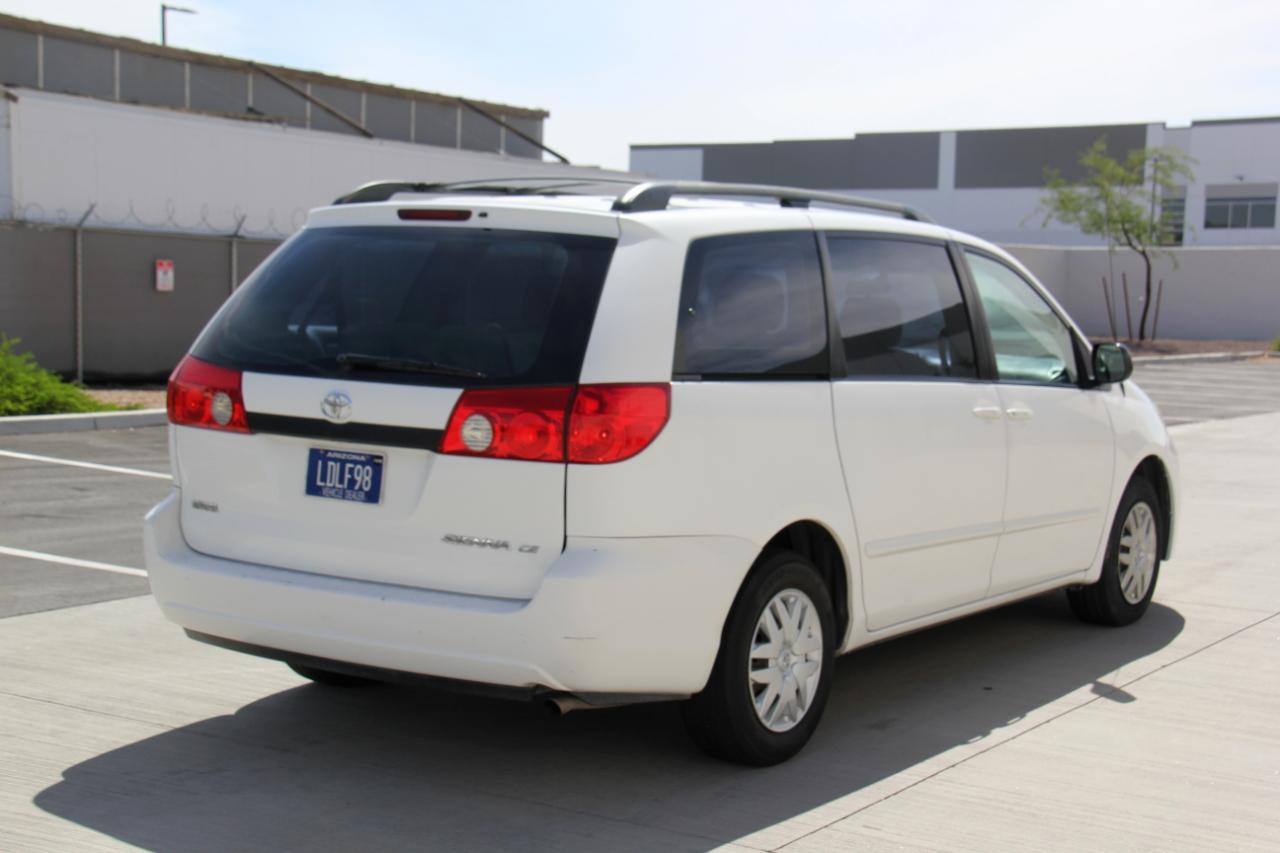 Toyota Sienna CE FWD 7-Passenger 2007