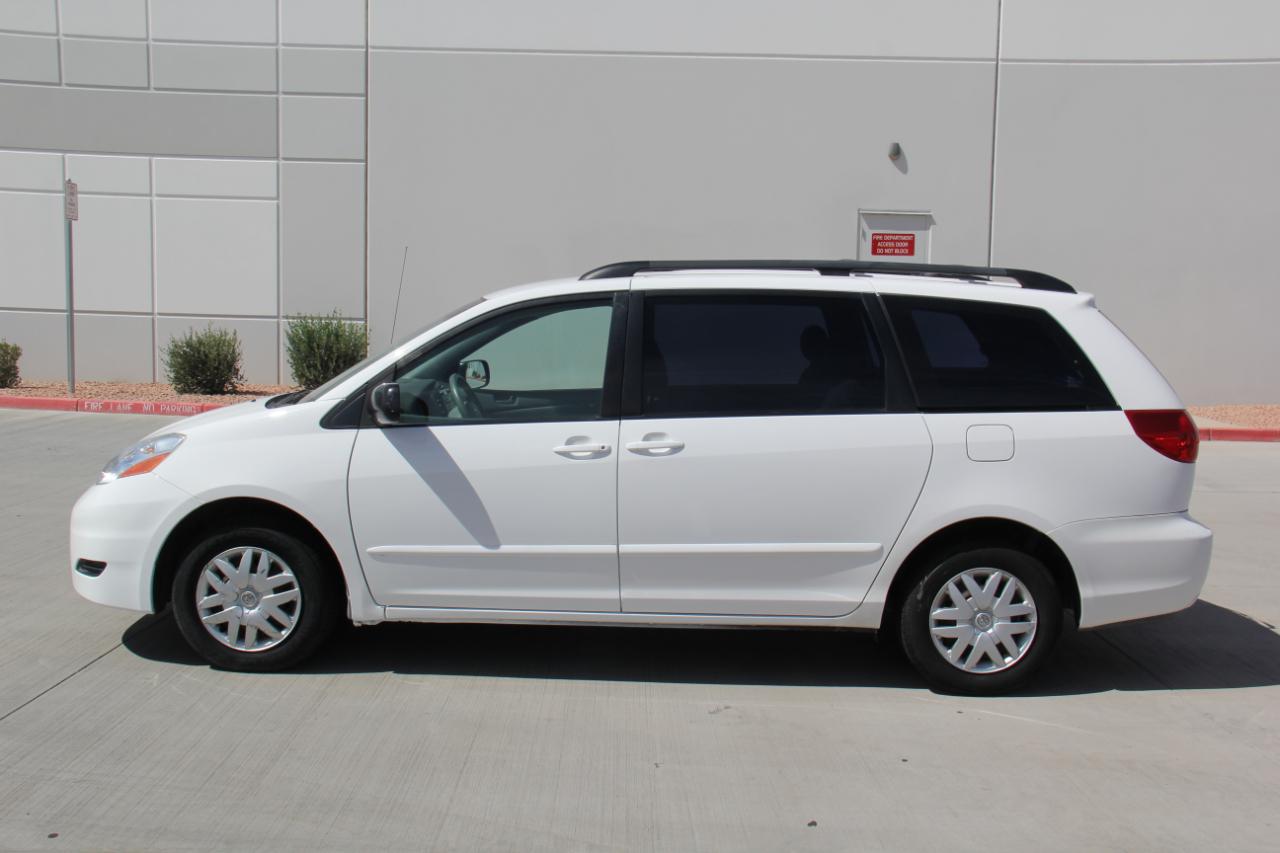 Toyota Sienna CE FWD 7-Passenger 2007