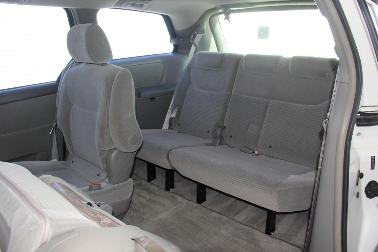 Toyota Sienna CE FWD 7-Passenger 2007
