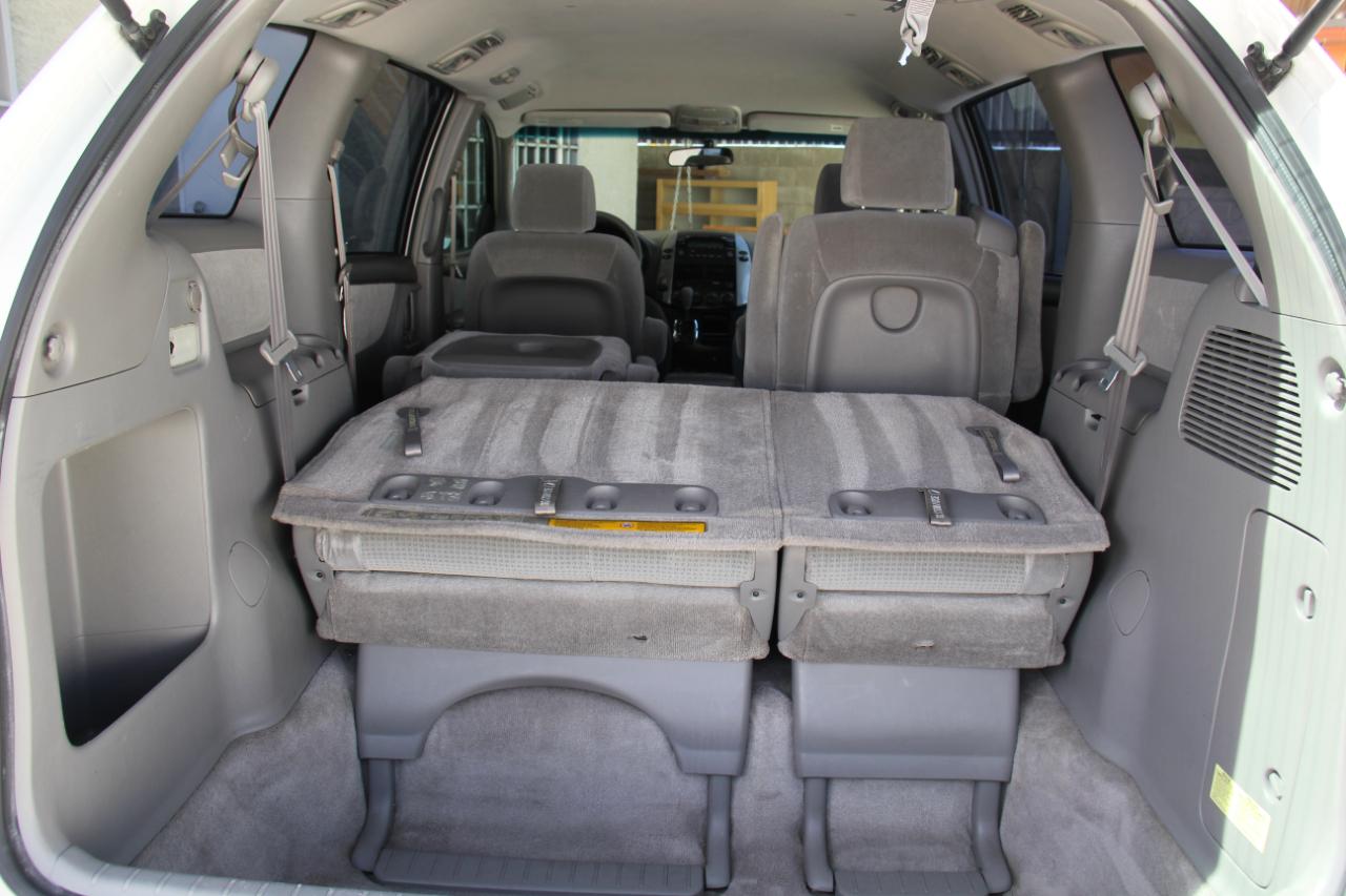 Toyota Sienna CE FWD 7-Passenger 2007