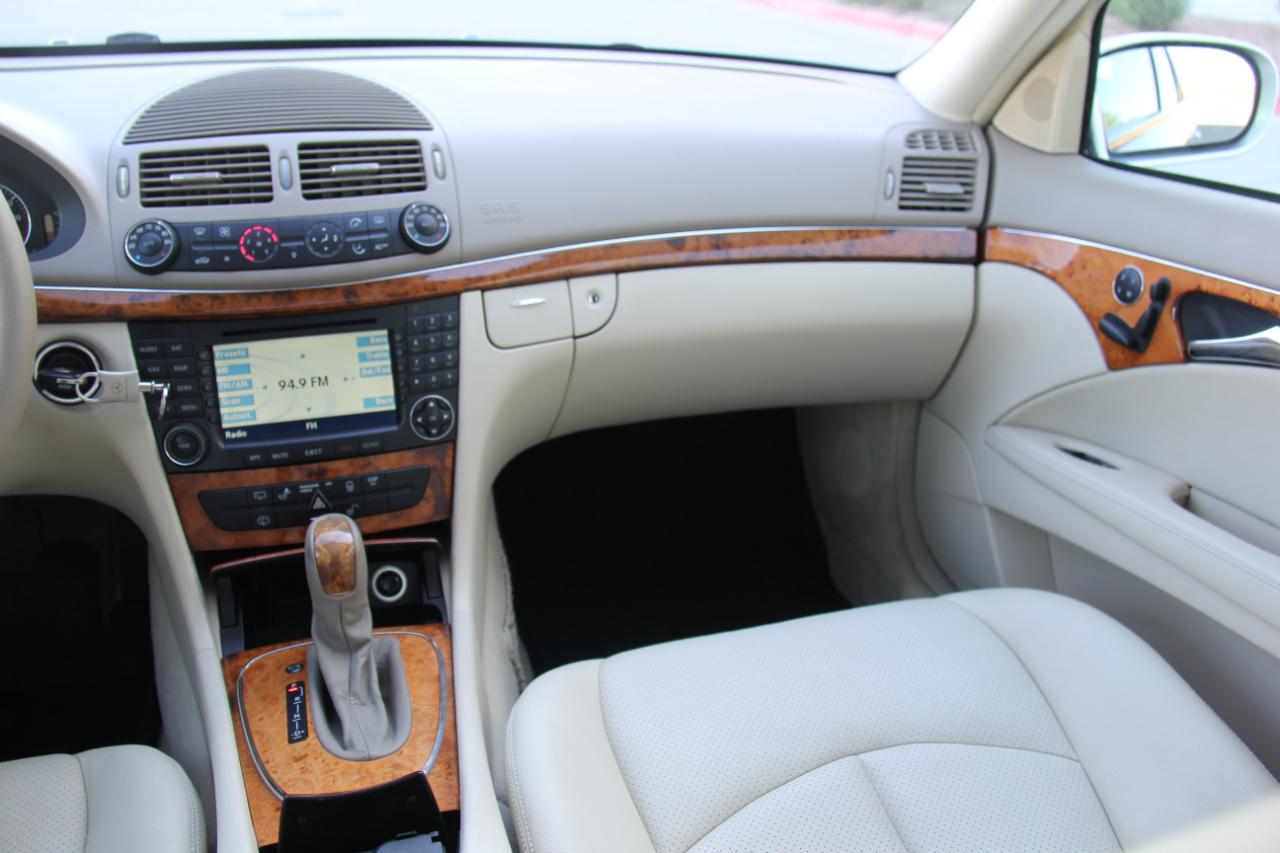 Mercedes-Benz E-Class photo 10