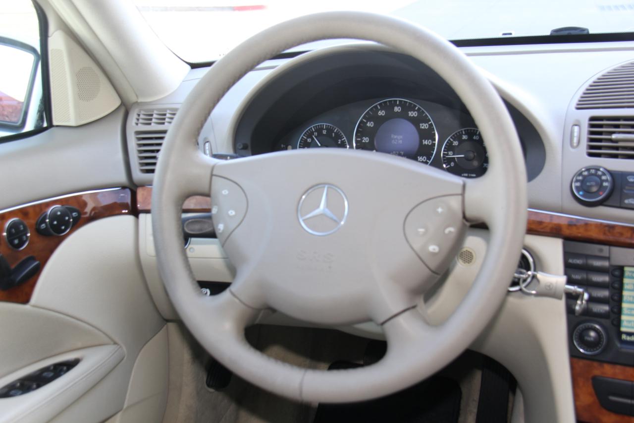 Mercedes-Benz E-Class photo 11