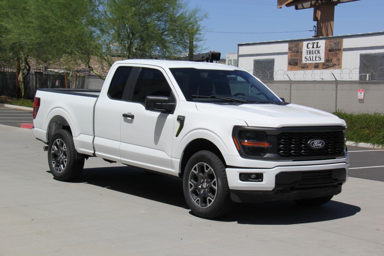 Ford F-150 STX SuperCab 4WD 2024