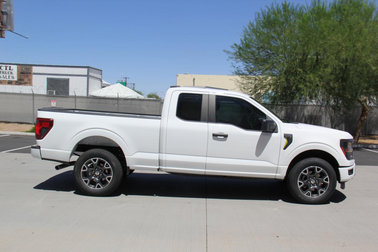 Ford F-150 STX SuperCab 4WD 2024