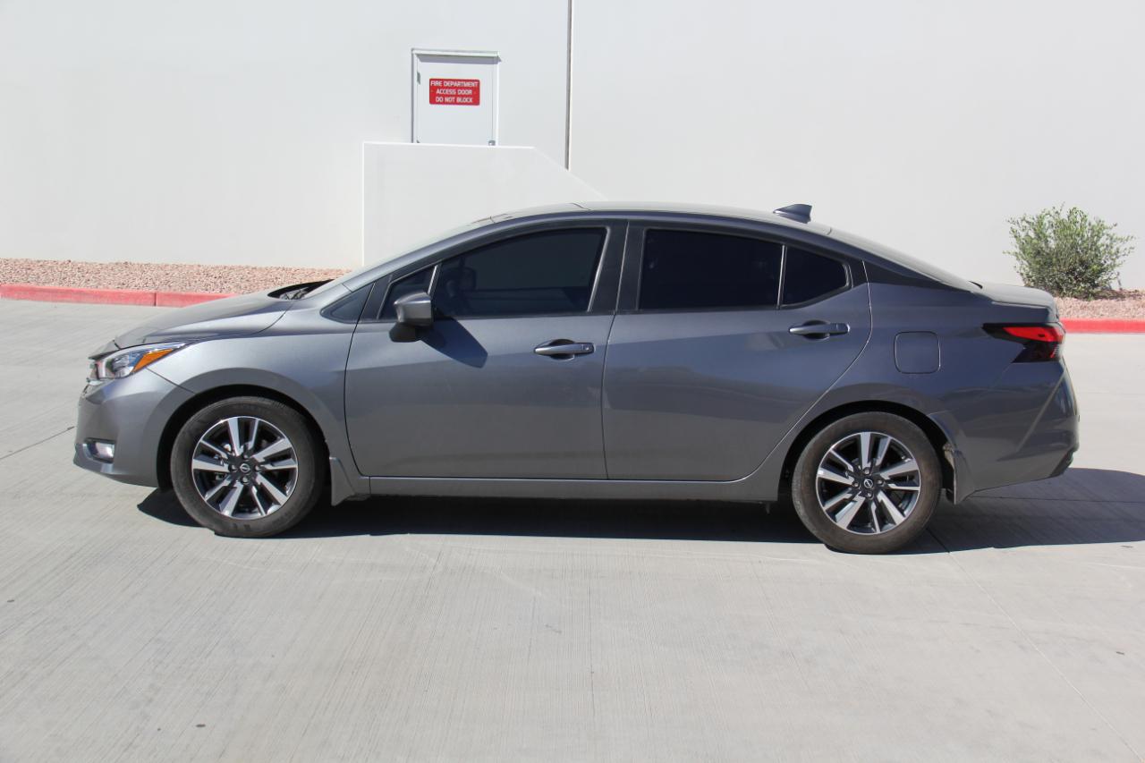Nissan Versa SV 2025