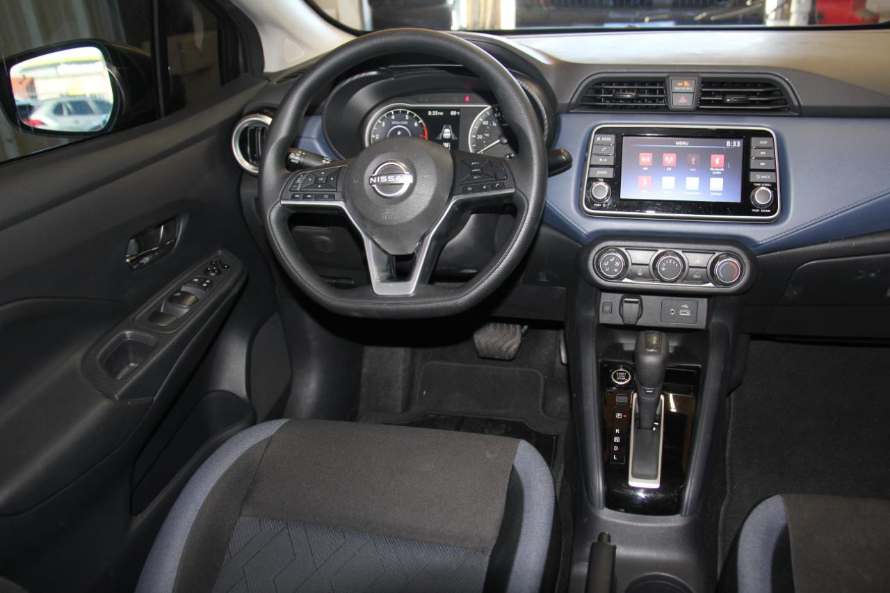 Nissan Versa SV 2025