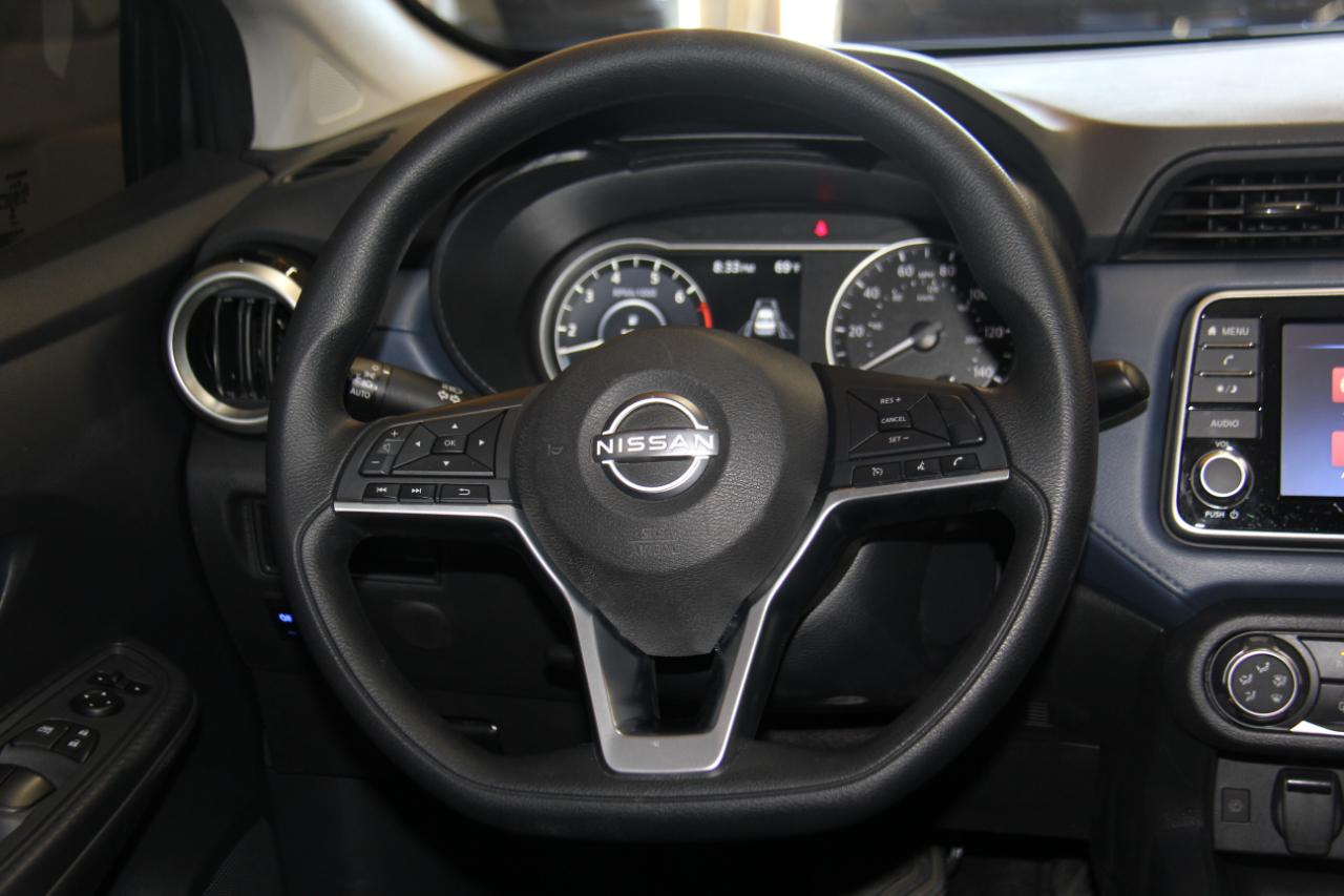 Nissan Versa SV 2025