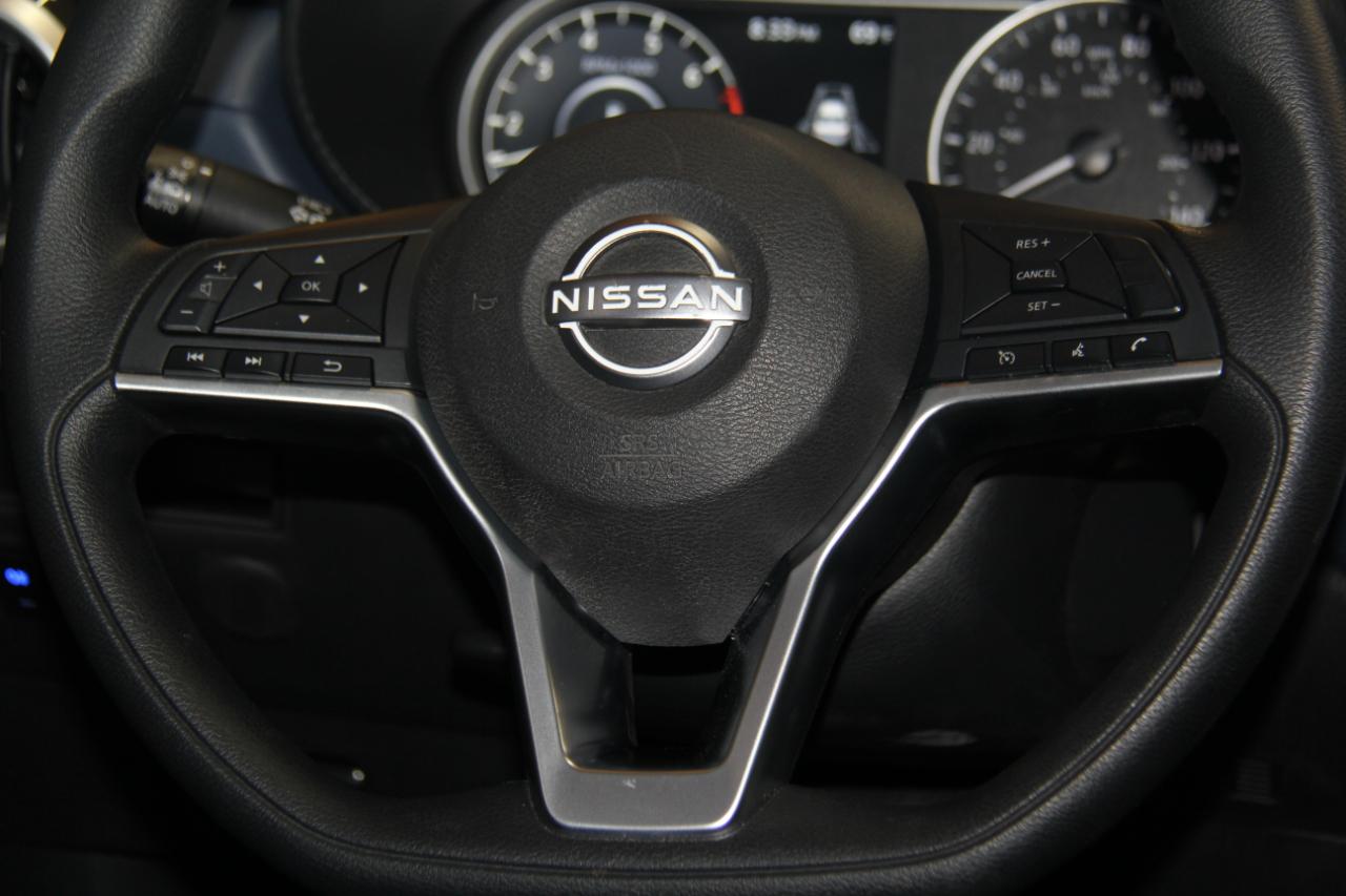 Nissan Versa SV 2025