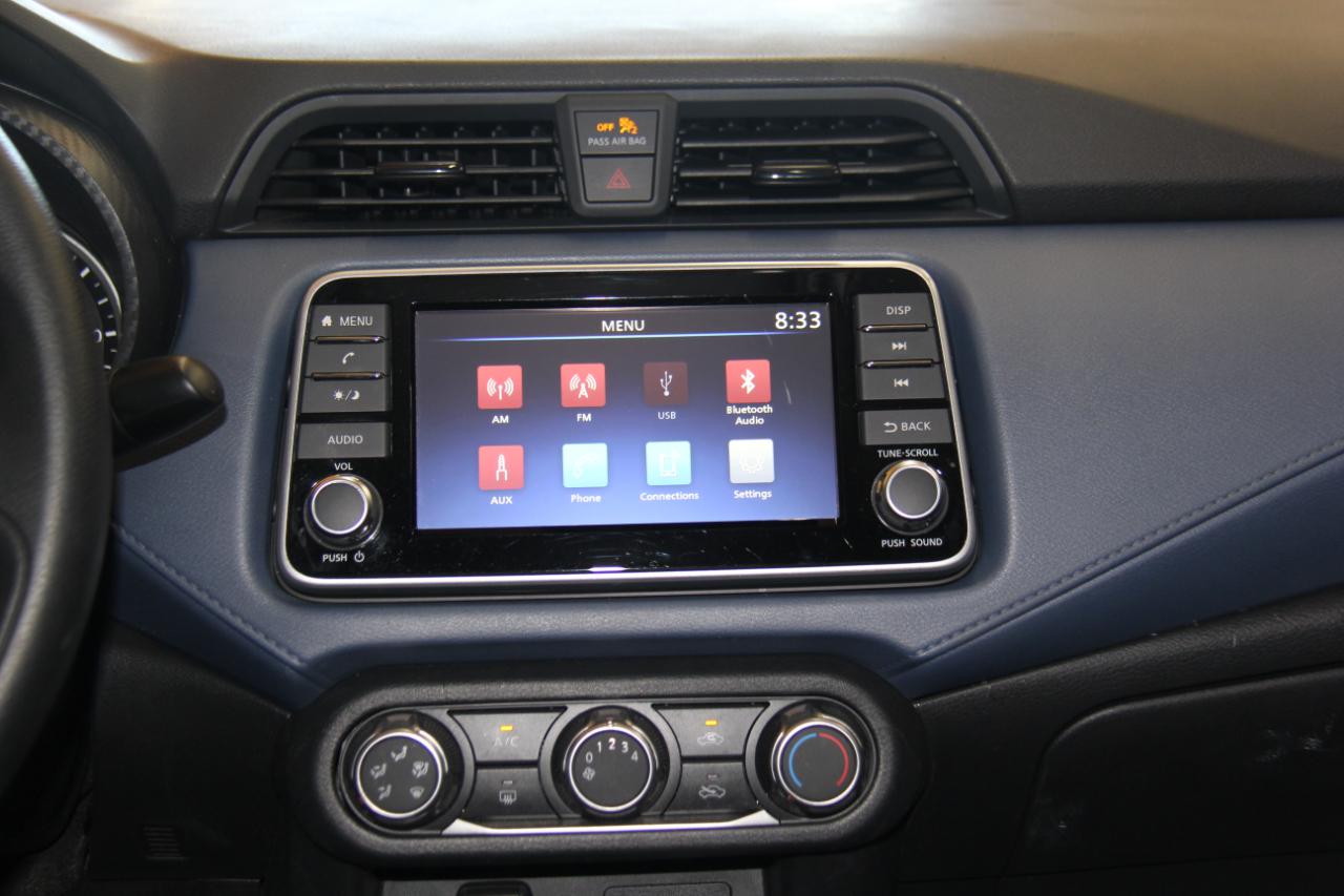 Nissan Versa SV 2025