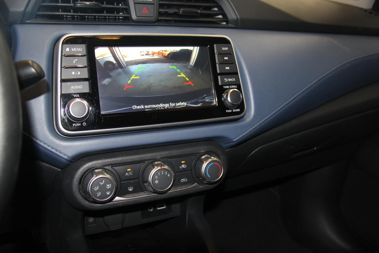 Nissan Versa SV 2025