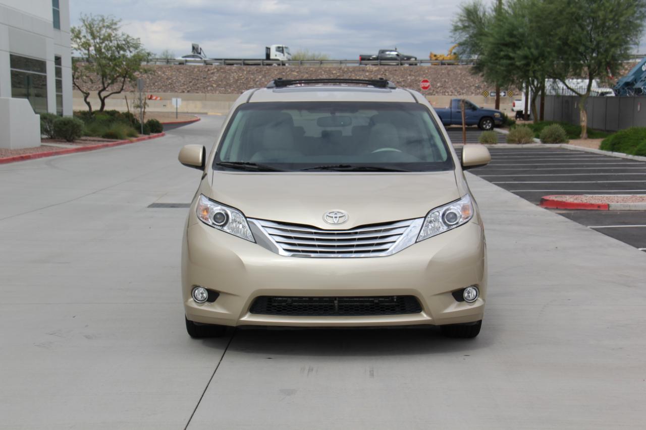 Toyota Sienna  2014