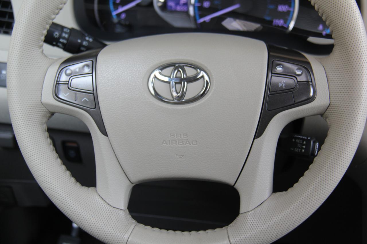 Toyota Sienna  2014