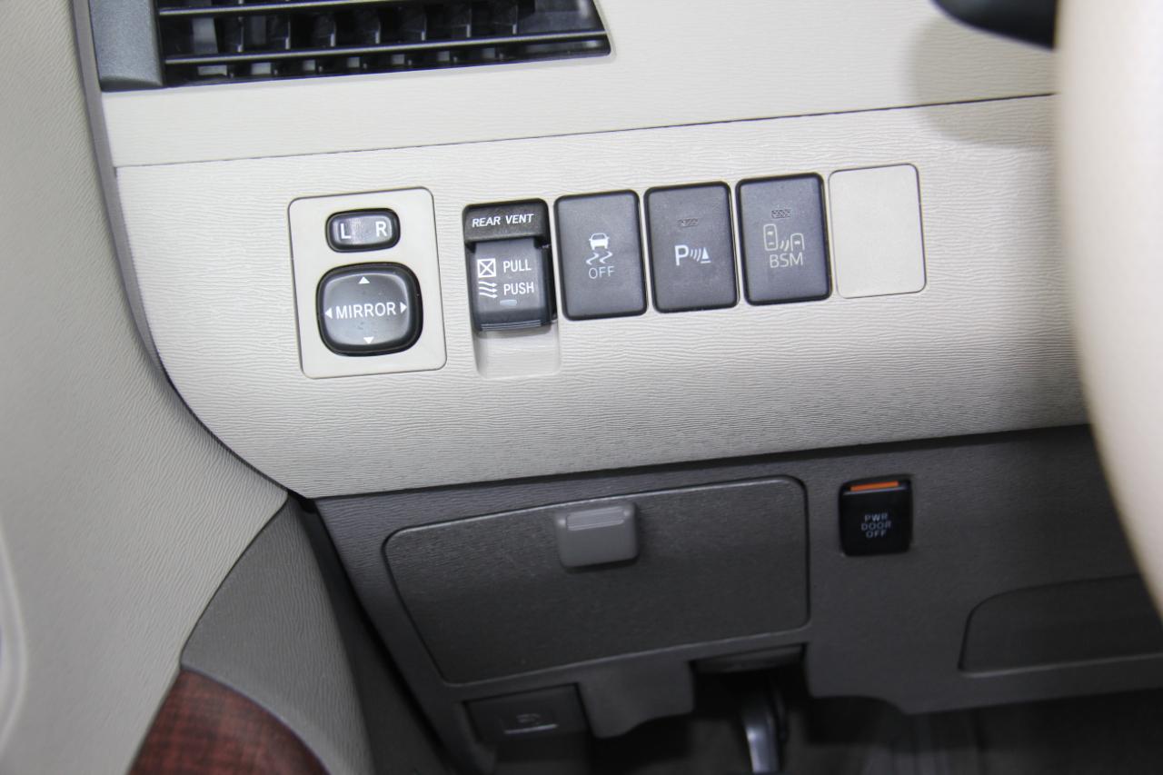 Toyota Sienna  2014