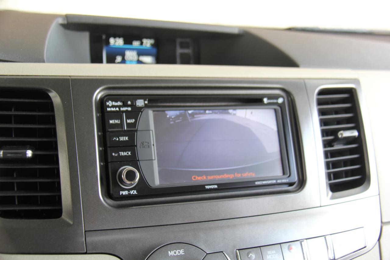 Toyota Sienna  2014