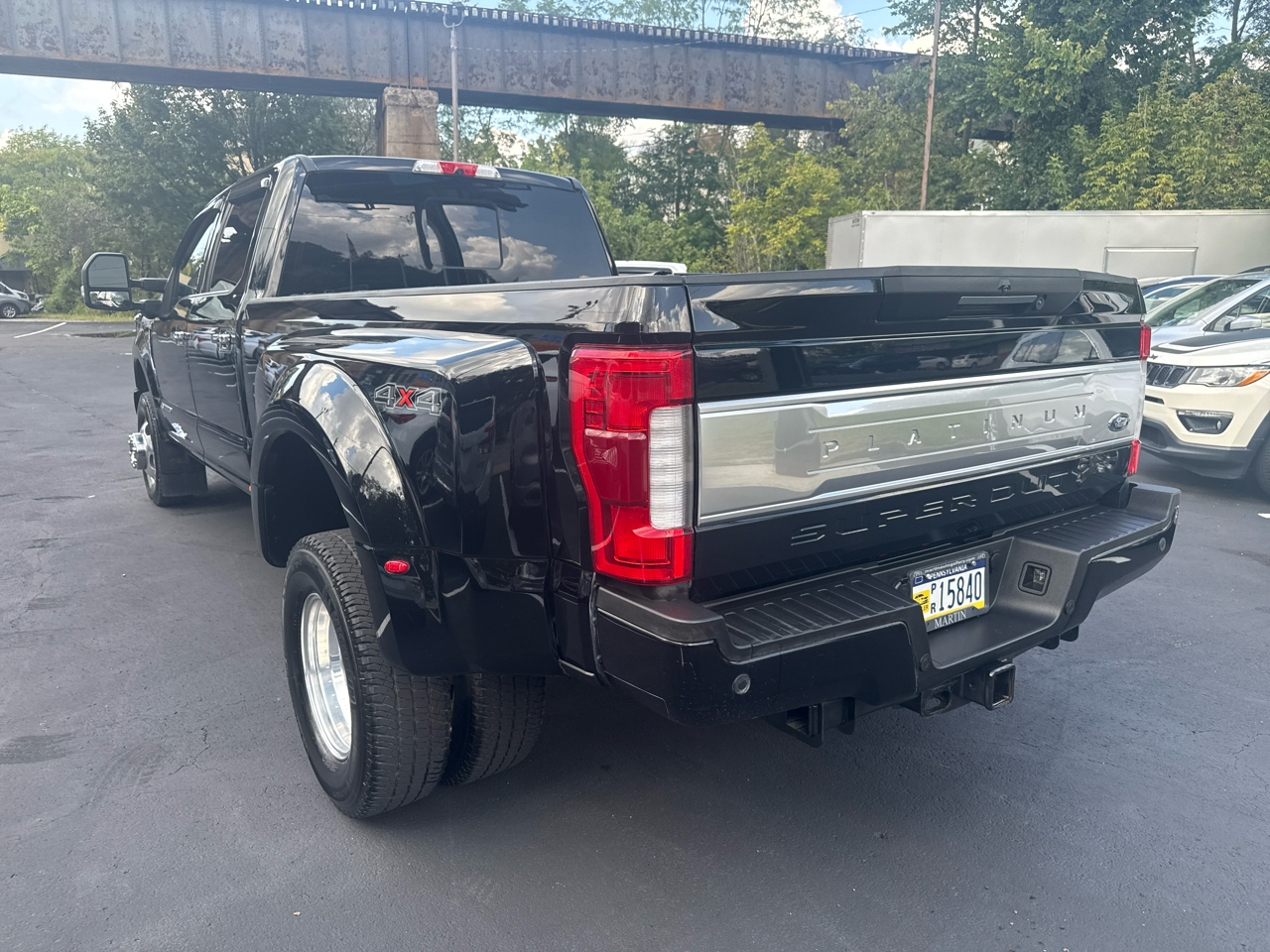 2018 Ford F-350 Platinum photo 4