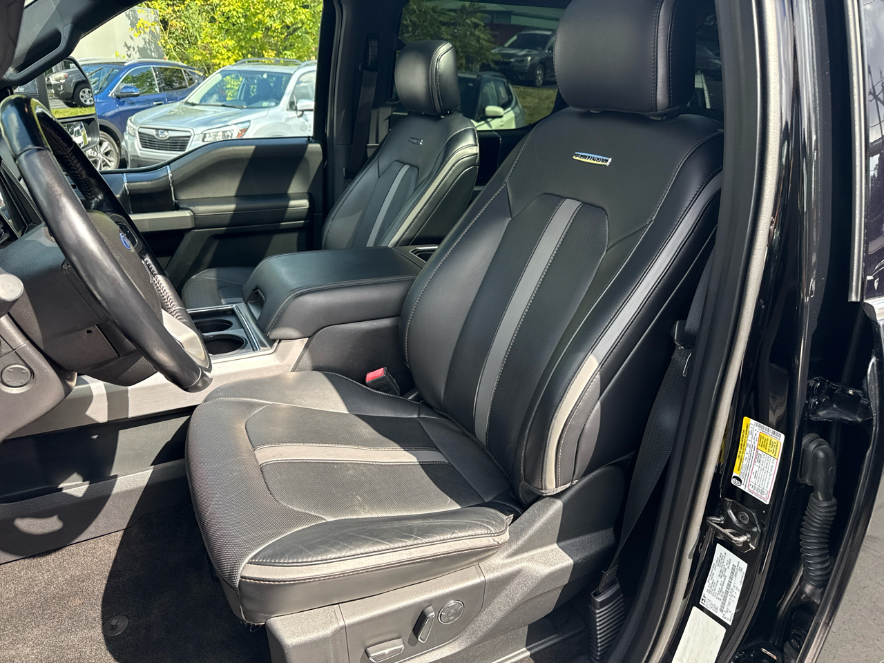 2018 Ford F-350 Platinum photo 16