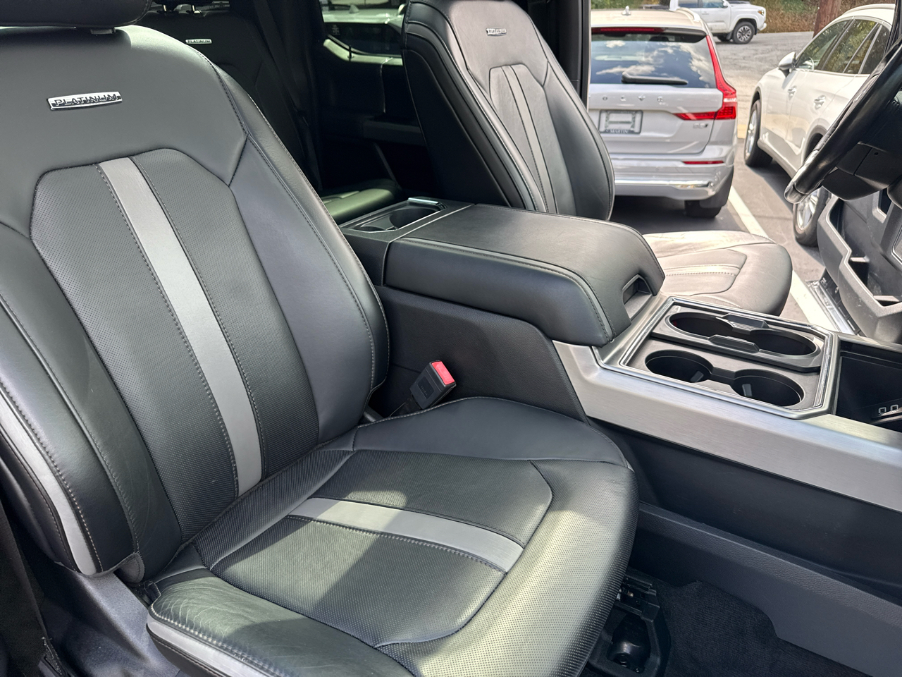 2018 Ford F-350 Platinum photo 23