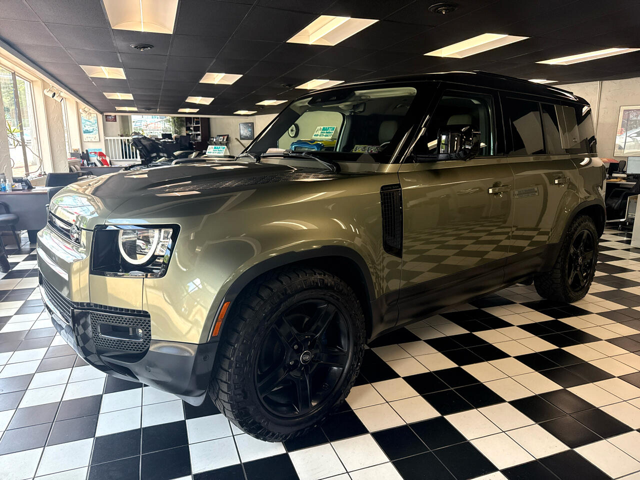Land Rover Defender P300 110 S 2020 Land Rover Defender P300 110 S 2020