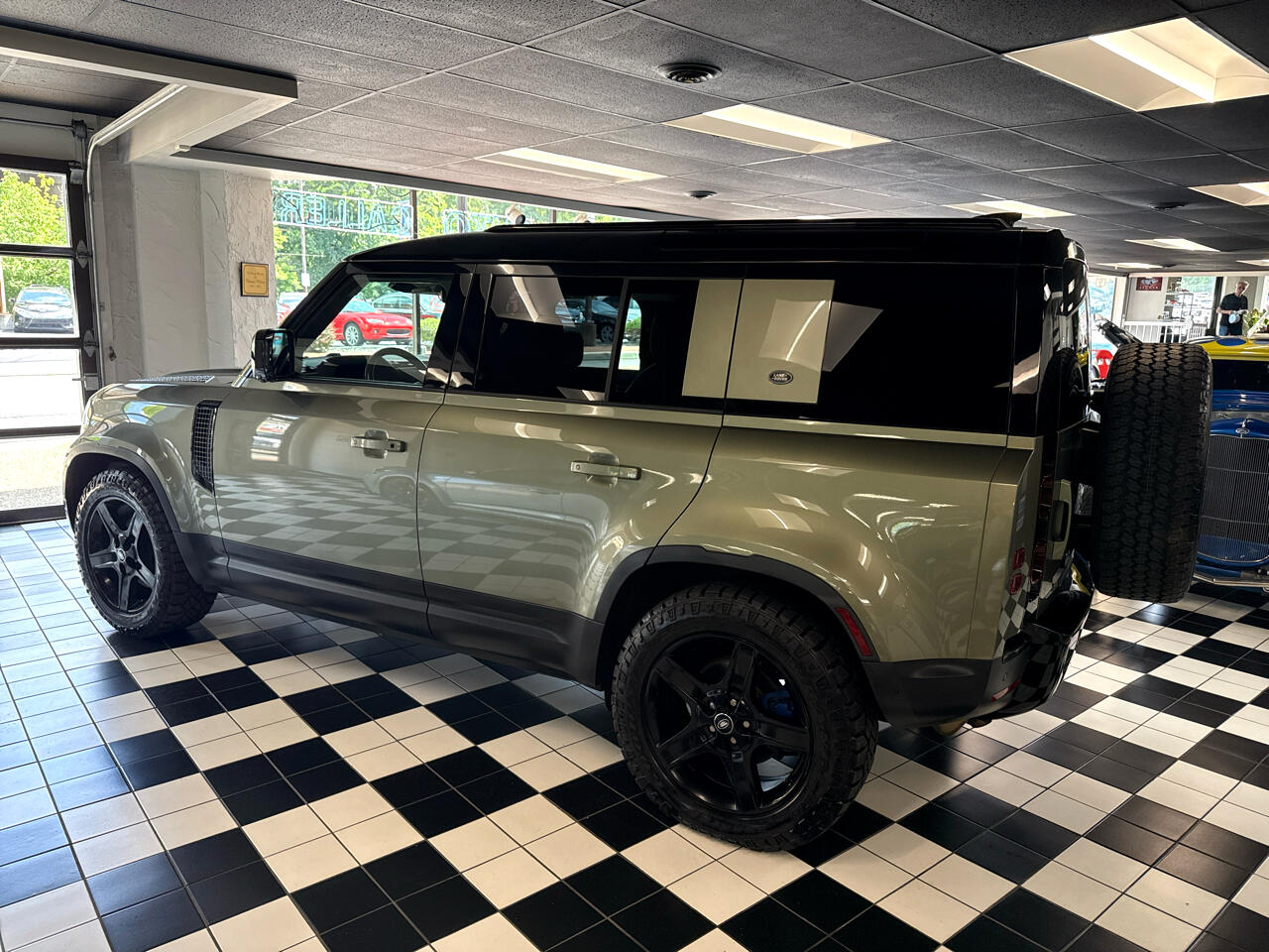 Land Rover Defender P300 110 S 2020 Land Rover Defender P300 110 S 2020