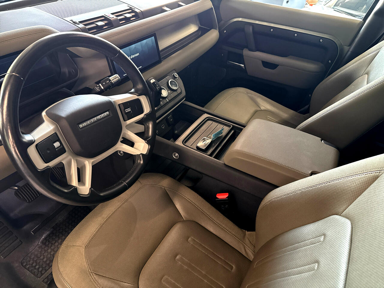 Land Rover Defender P300 110 S 2020 Land Rover Defender P300 110 S 2020